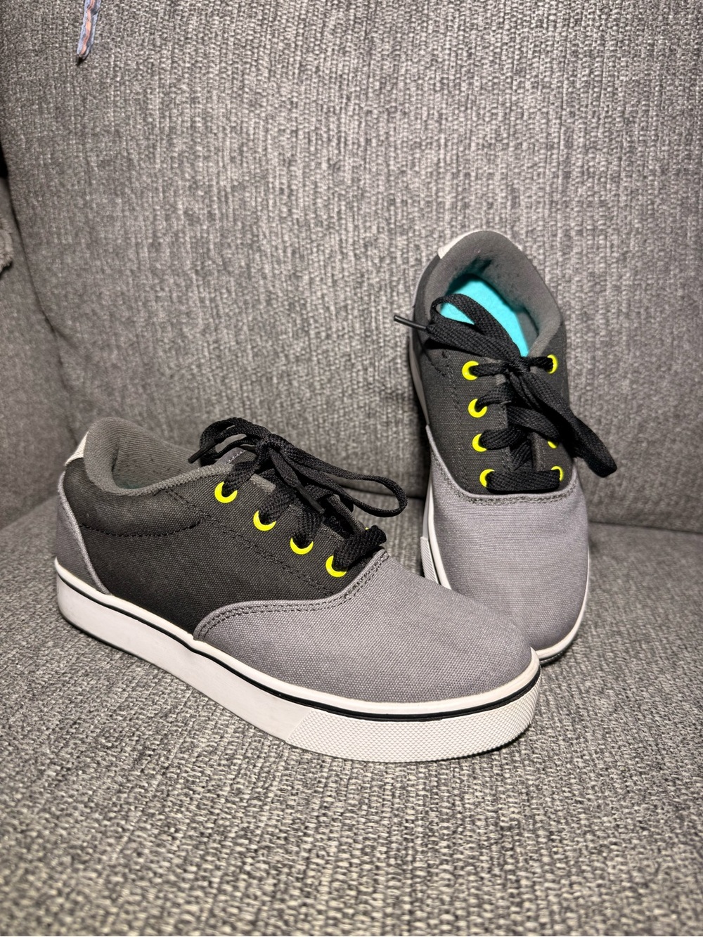 HEELYS Launch Grey/Black/Lime Roller Shoes sneakers Youth size 4